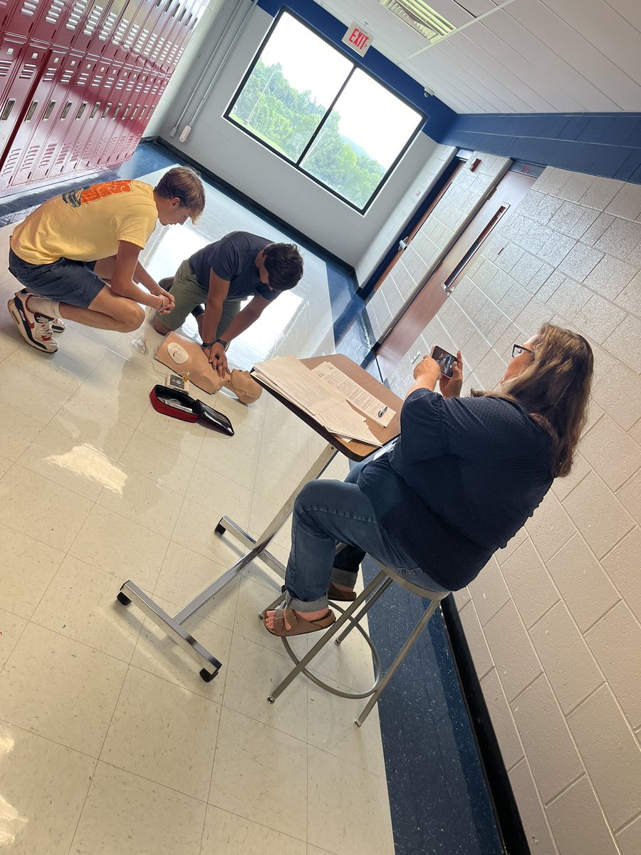 WBL and Clinicals are getting CPR certified this week! <a href="/DCS_TN/">Dickson Co Schools</a> <a href="/DCS_CTE/">Dickson County Schools CTE</a> <a href="/creekwoodhs/">Creek Wood HS</a>