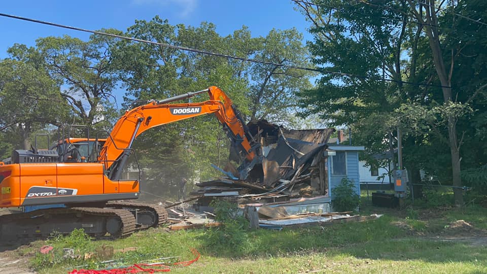 muskegonctc's tweet photo. The site for our new Jumpstart Construction Trades program has finally been cleared! #MidWeekPeek https://t.co/Q5OJr6exDc