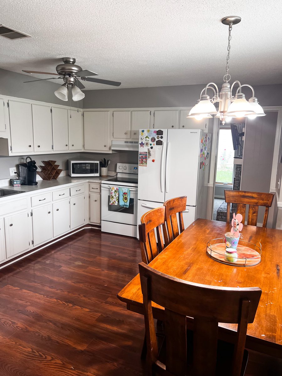 rihilk's tweet photo. Hey friends! Buy our house 😊 https://t.co/Yjcmfgzewc https://t.co/zbx2Mb6m7r