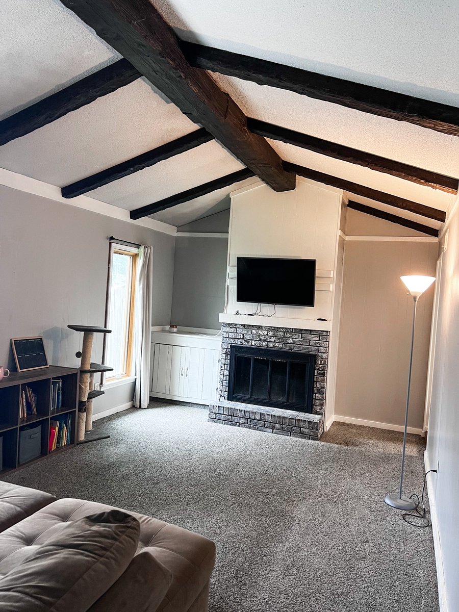 rihilk's tweet photo. Hey friends! Buy our house 😊 https://t.co/Yjcmfgzewc https://t.co/zbx2Mb6m7r