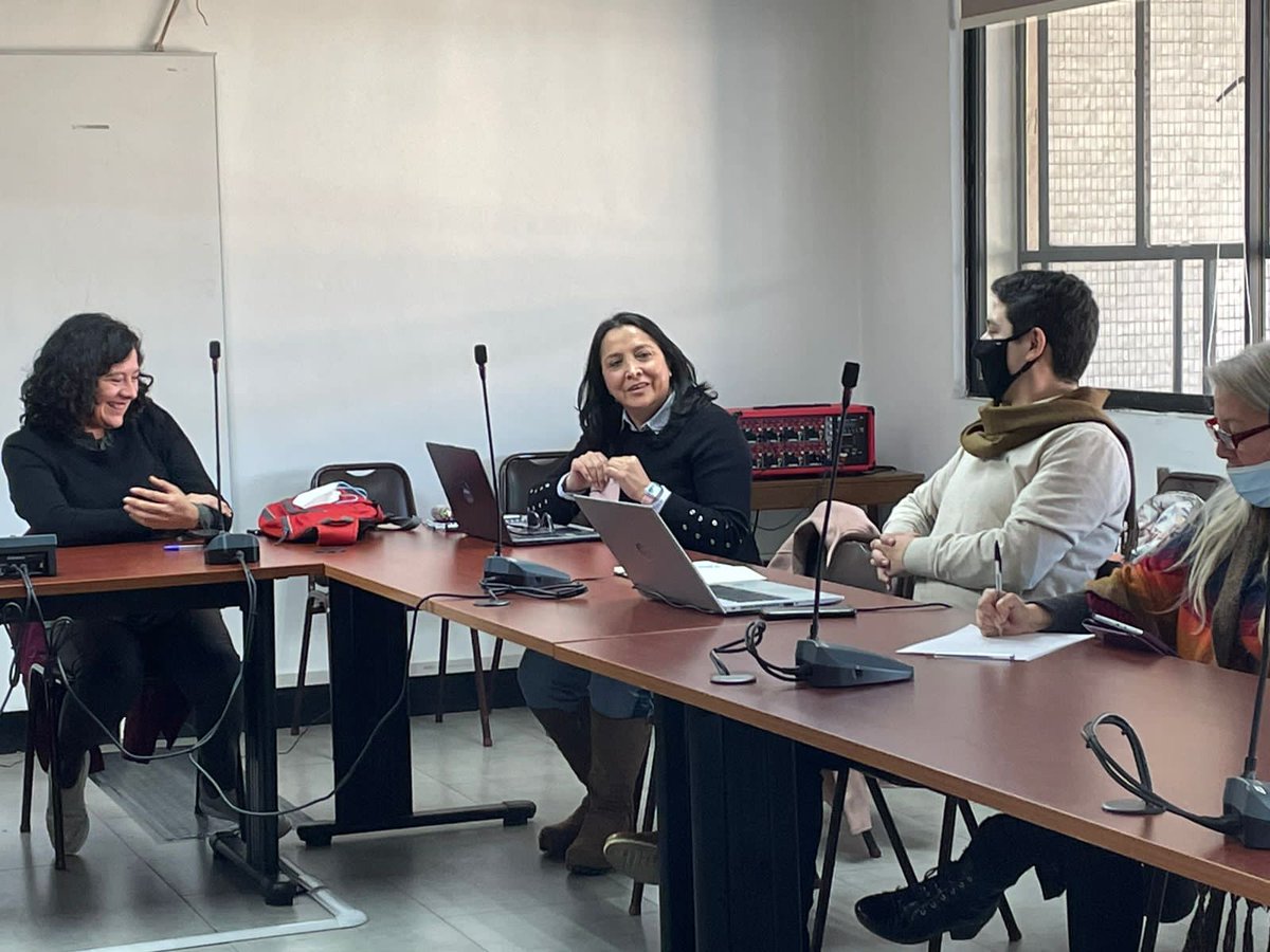 Pedagogias_UFRO's tweet photo. 📸Directora del Programa Yo Quiero Ser Profesor/a #UFRO, Dra. Carla Chavarría, participó de la primera sesión presencial de la Red Universitaria Estatal de Formación Inicial Pedagógica –RUEFIP-, en el marco de la programación de actividades anuales de la #RUEFIP 2022-2023.👩🏫👨🏫 https://t.co/mk4MNE2uPr