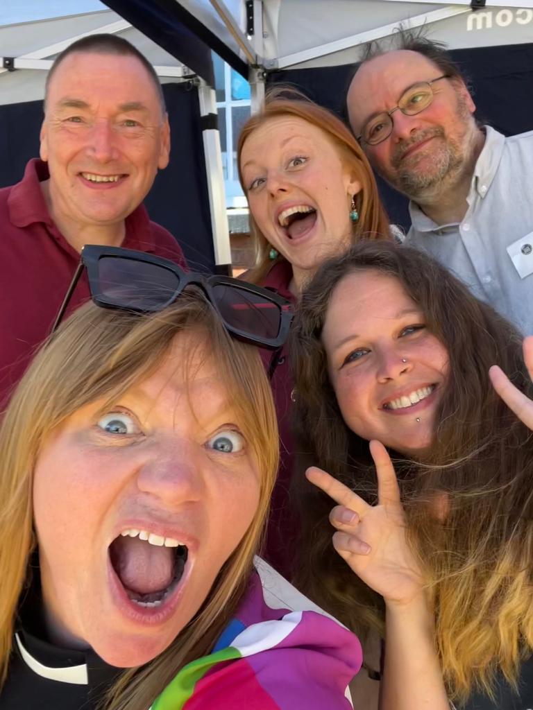 Lovely to meet Rev Kate Bottley at Daily Bread this Morning @revkatebottley 
<a href="/DBC_Wholefoods/">Daily Bread Co-op</a> #WNFAD