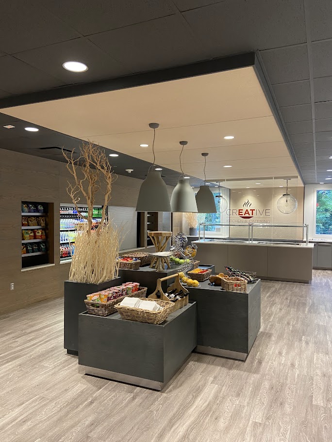 RDScinto's tweet photo. Creative at Corporate One is now open! Hand-formed smash burgers, tacos, slow-roasted and smoked meats, and handmade dressings are just a few delicious items on the menu! #cafe #foodie #rds #scintofever #creativekitchen https://t.co/9sAxxONE9L