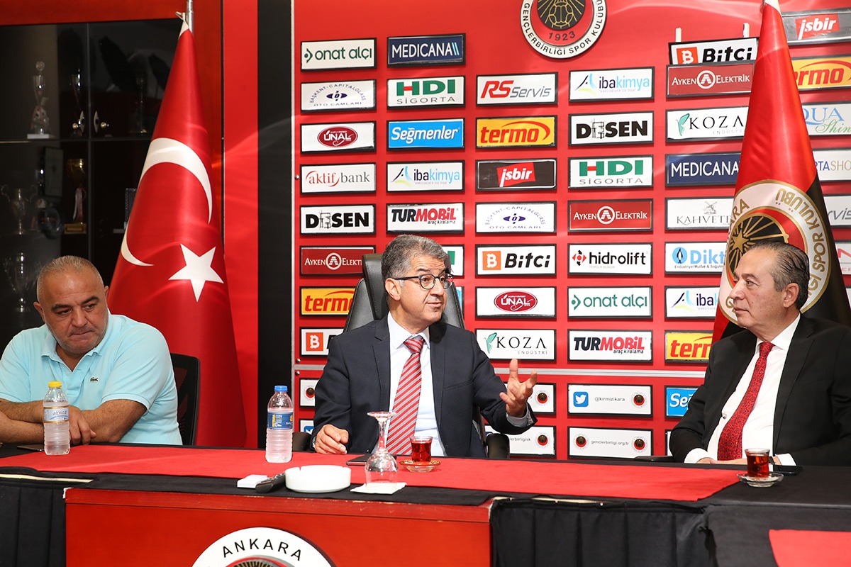 ANGİAD’TAN “HAYIRLI OLSUN” ZİYARETİ

ANGİAD Yönetimi Kurulu Başkanı Ertuğrul Onat ve yönetim kurulu üyeleri, kulübümüze ‘hayırlı olsun’ ziyaretinde bulunarak destek mesajı verdi. 

🔗bit.ly/3p6Lb0z