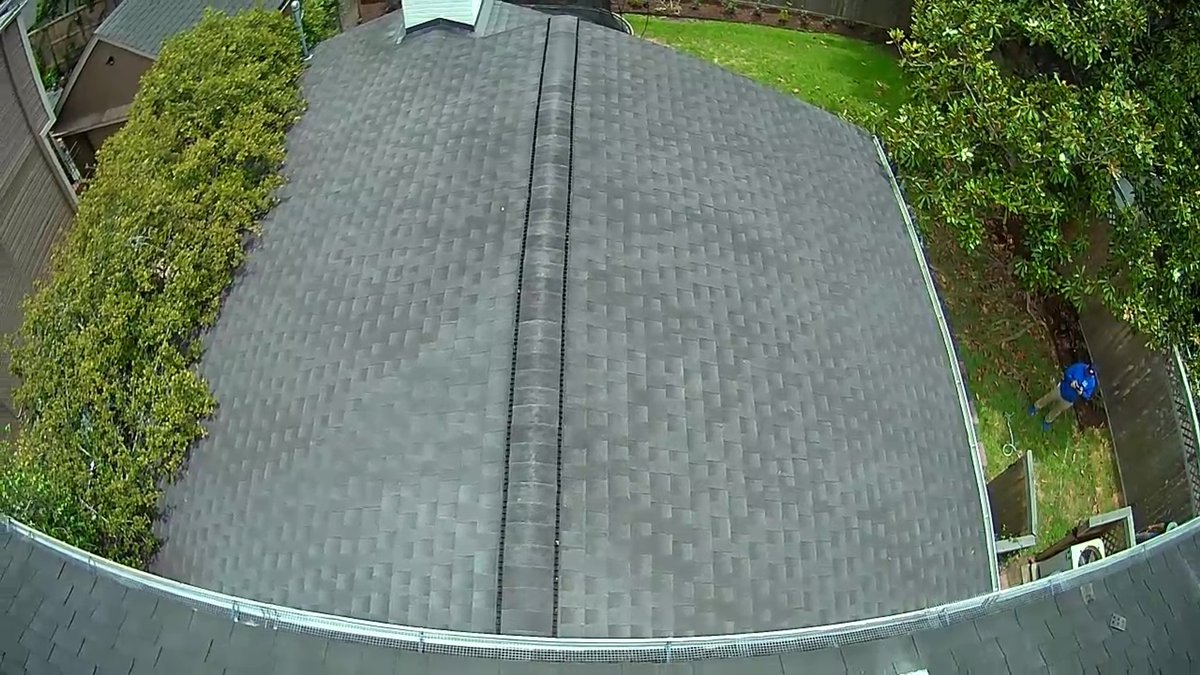 Roofing2Legacy's tweet photo. Good morning #westuniversity, we are replacing a roof in your area. Mr and Mrs Armstrong just closed on this house and the first thing they wanted to do was replace the roof. Little do they know we have a surprise for them. Stay tuned. https://t.co/IgPleoiPYp