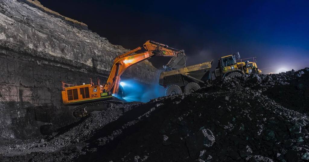 kschoemaker's tweet image. Orange. Yellow. Blue.  #miningphotography
#industrialphotography
#documentaryphotography
#lensculture
#southafrica
#industrialplaces
#fotografie
#NikonSA instagr.am/p/ChFL1ZKDvkG/