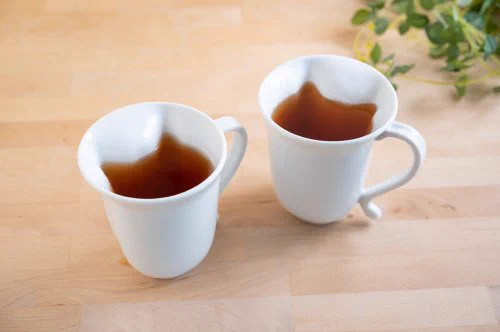 飲み物を注ぐと浮かび上がる！？「ねこマグカップ」が可愛い。