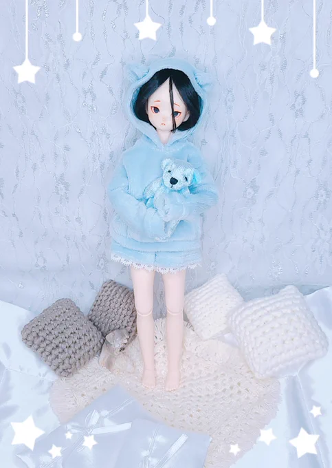 クマ耳パーカー型パジャマ完成小物のクマちゃんとお揃いの水色ですごく可愛い 