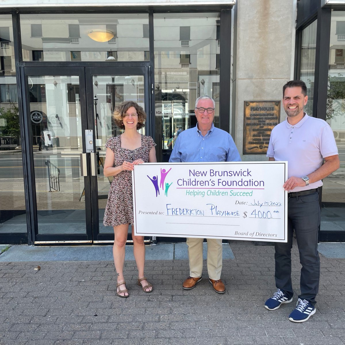 FredPlayhouse's tweet photo. Sponsor Spotlight: 👏 Thank you to NB Children's Foundation for their generous donation of $4000 to support school field trips programs which allow K-12 students to attend matinees! We can't wait to welcome school kids back this season! https://t.co/kOidnW09Pi