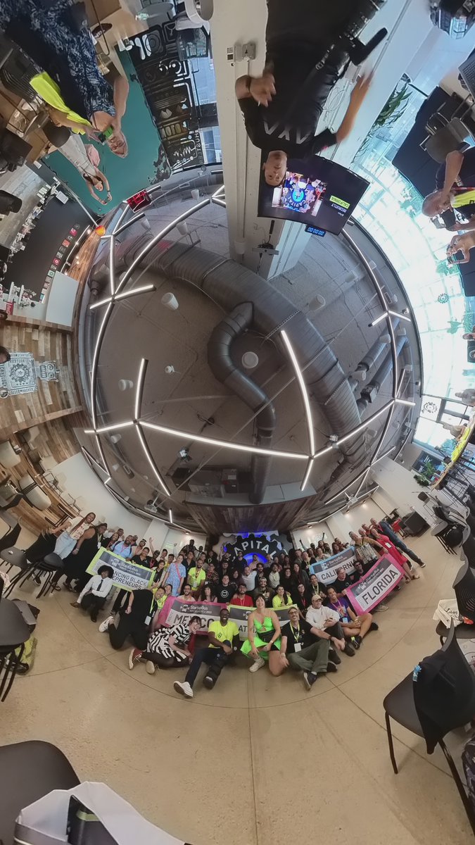 TinyHackerHouse's tweet image. Here&apos;s a quick Recap of Startupbus 2022 The teams, The Pitches and most importantly the journey that bonded entrepreneurs together on the adventure of a lifetime. bit.ly/3SFkJbP #Thinkinsidethebus #Startupbus2022 #Austin #Texas