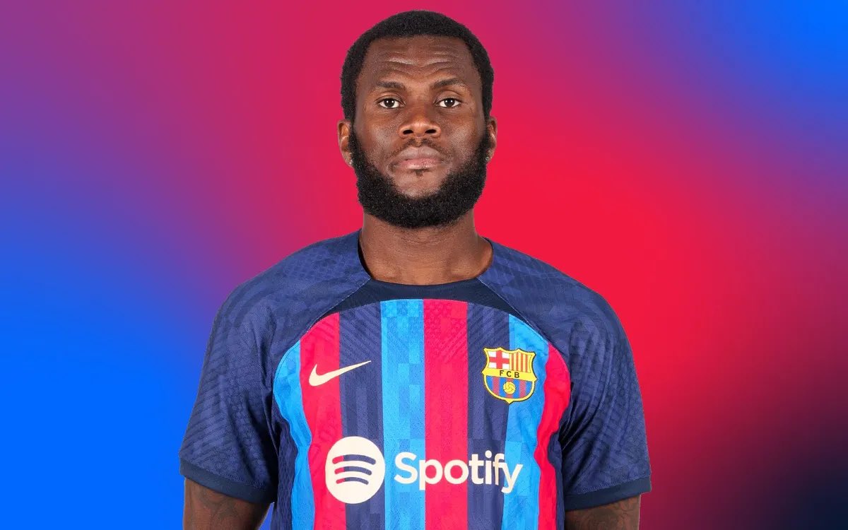 RT @SaeedTV_: If Barcelona can’t register Kessie then Man Utd should be all over this on a free transfer! #mufc https://t.co/0Z0wXXikmG