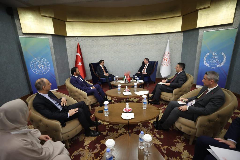 Dr. Mehmet Kasapoğlu (@kasapoglu) on Twitter photo 2022-08-10 14:13:19 BAE Eğitim Bakanı ve Spor Komitesi Başkanı Ahmad Al Falasi ile buluştuk. Sporun birleştirici gücü hakkında konuştuk.🇹🇷🇦🇪
Met with Ahmad Al Falasi @ahmad_belhoul, Minister of Education, Chairman of Authority of Sports of UAE. Talked about the unifying power of sports. 🇹🇷🇦🇪 BAE Eğitim Bakanı ve Spor Komitesi Başkanı Ahmad Al Falasi ile buluştuk. Sporun birleştirici gücü hakkında konuştuk.🇹🇷🇦🇪
Met with Ahmad Al Falasi @ahmad_belhoul, Minister of Education, Chairman of Authority of Sports of UAE. Talked about the unifying power of sports. 🇹🇷🇦🇪