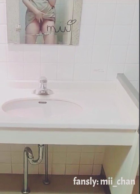 最近露出欲が強すぎる🥺💦 夏だからかな？&larr; お外で露出遊びしてるとことかおしっことか..いっぱい見てほしい気持ちっっ🫣  https://t.co/9ofdqeD47k https://t.co/MP<a href="/tag/%E8%A3%8F%E3%82%A2%E3%82%AB%E5%A5%B3%E5%AD%90"class="tags"><span>#裏アカ女子</span></a>