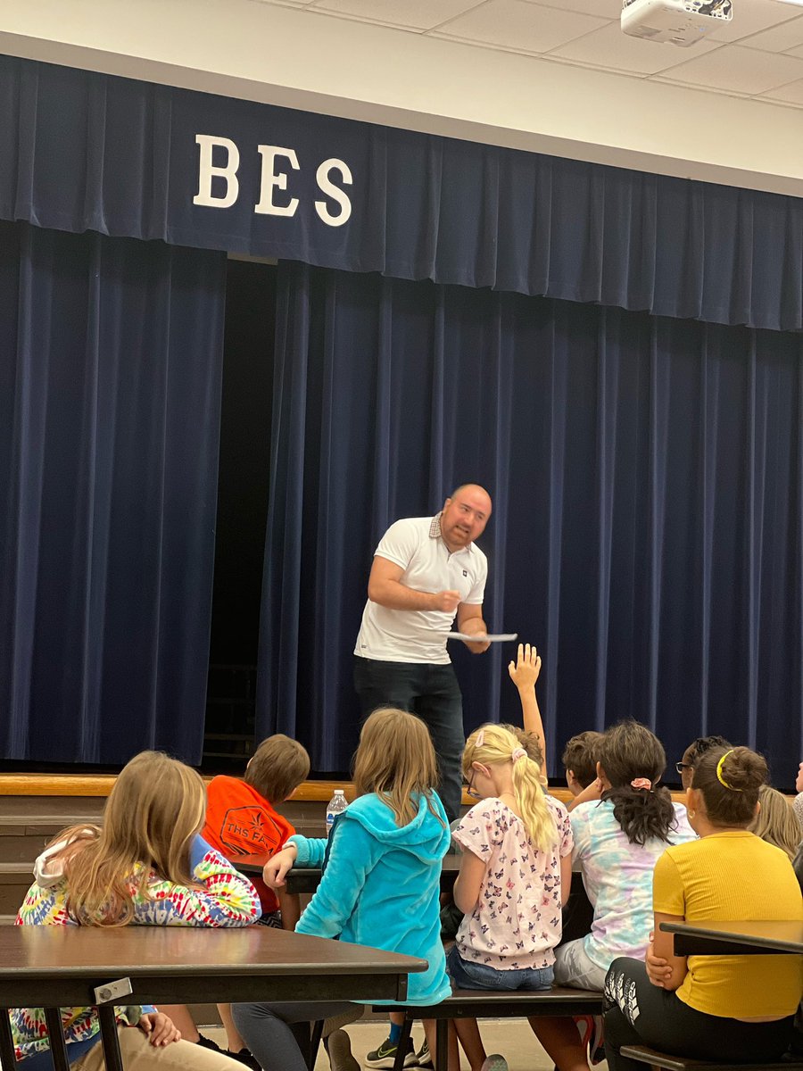 Our fifth grade students enjoyed hearing from our STEM speaker, Ali Fathnejad, Associate Scientist Bioprocess Development. They enjoyed hearing about cell structure science. Bringing STEAM careers to them! <a href="/BESTEAM_Sumner/">Beech Elementary School</a>  @co_sumner 
<a href="/theTSIN/">Tennessee STEM Innovation Network</a> 
#sumnerachieves