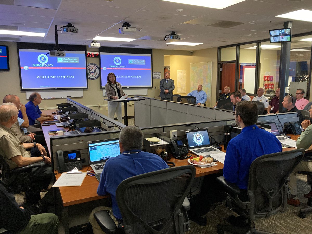 DuPageCounty's tweet photo. Judicial/Public Safety Committee Chairwoman Julie Renehan welcomed members of @DMMC_COG to @ProtectDuPage for an open house for villages and municipalities across DuPage County to see the resources that are available to them during an emergency. https://t.co/Wbw4vHOX5R