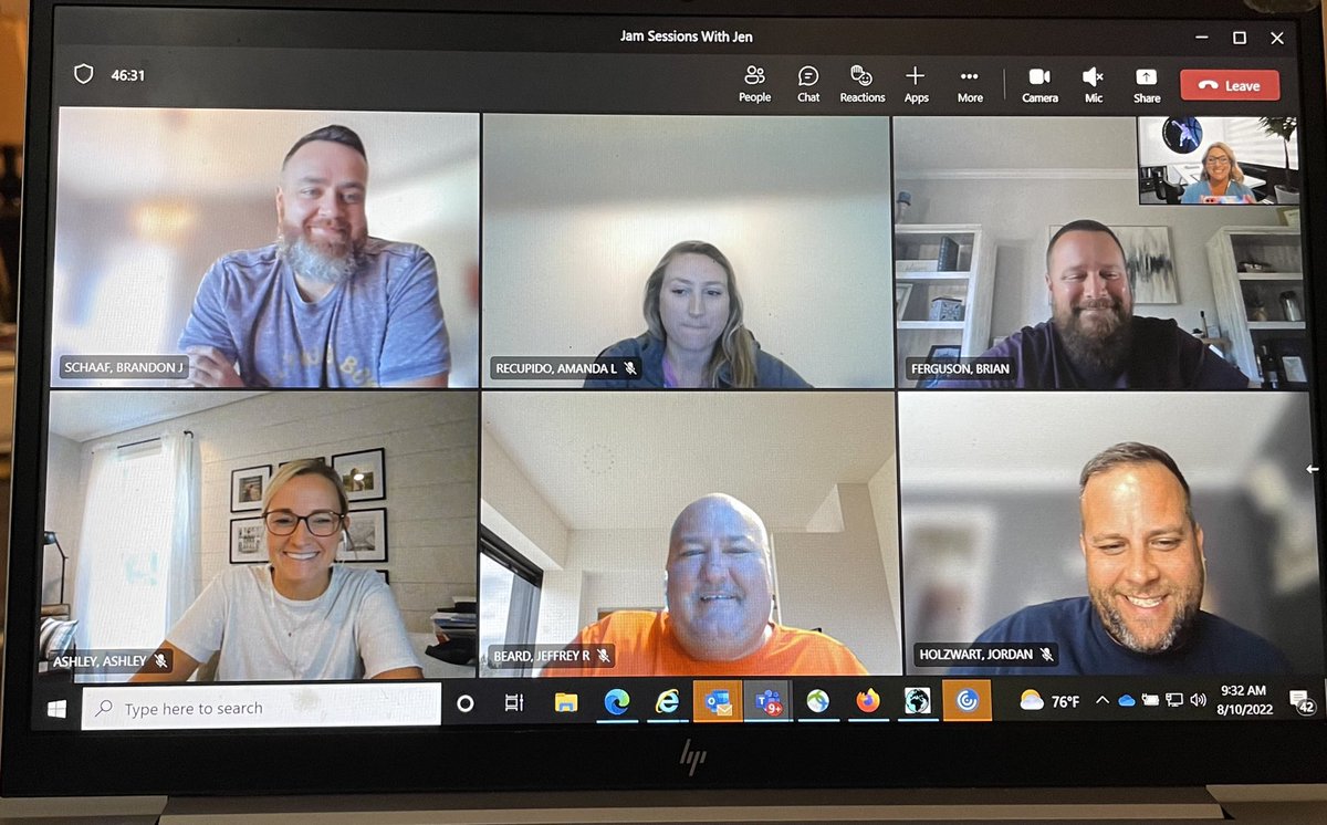 "The Brandon Bunch" getting some team blitzing done this morning!#ballers <a href="/ralford8764/">Coach Ray Alford</a> <a href="/EastMobilityBz/">Business Mobility East</a> Let's GO!