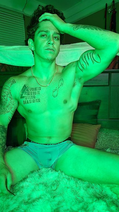 What would you do if I was on top of you? 😈😈 #model #fashion #photography #love #style #instagood #photooftheday<a href="/tag/model"class="tags">#model</a><a href="/tag/photoshoot"class="tags"><span>#photoshoot</span></a><a href="/tag/love"class="tags"><span>#love</span></a><a href="/tag/photooftheday"class="tags"><span>#photooftheday</span></a><a href="/tag/instagood"class="tags"><span>#instagood</span></a><a href="/tag/smile"class="tags"><span>#smile</span></a>