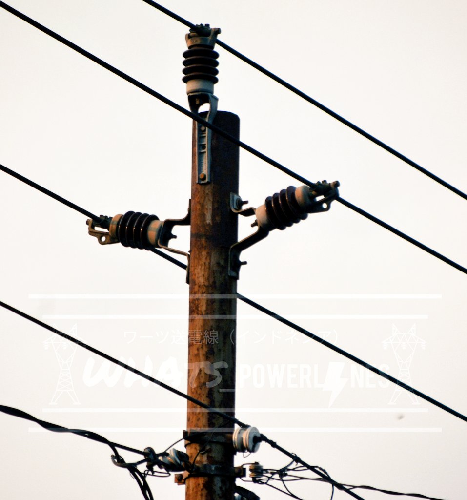 whatspowerlines's tweet photo. Legend
.
.
#tianglistrik #20kV #powerlines #distributionlines #insulator #送電線 #配電線 #powerbeyondgenerations https://t.co/m9iKmu7xzD
