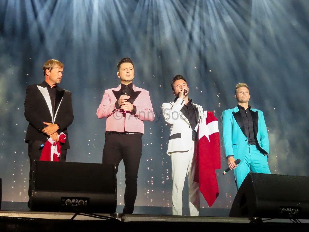 AnnySo7's tweet photo. @westlifemusic #westlife #viborg #westlife2022 #wilddreamstour https://t.co/K0GH6CRJCB
