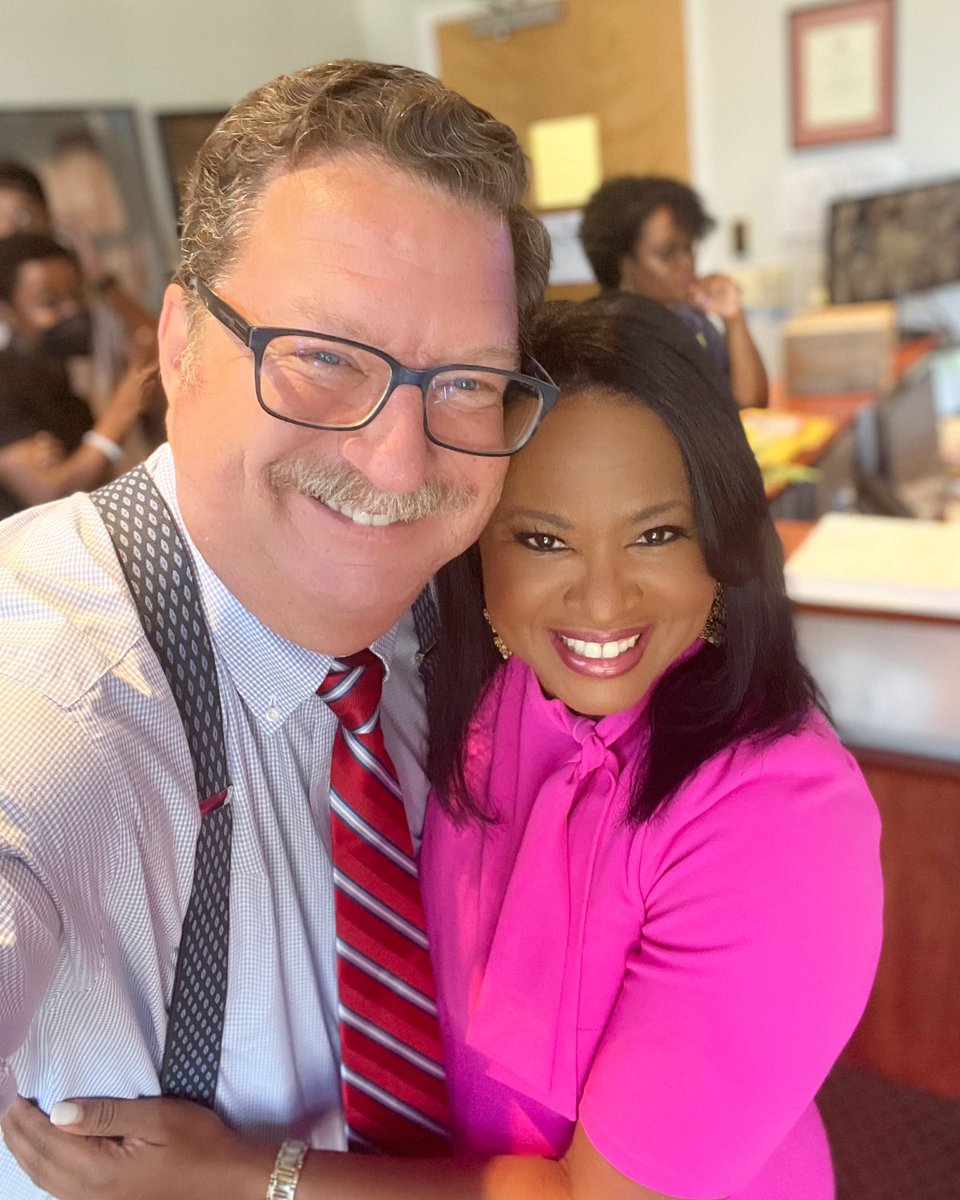 Oh Happy Day!! I got to see @waynecovilcbs6 today. I ❤️ this man. I haven’t seen him in over a year. No kidding. Dang Covid!!