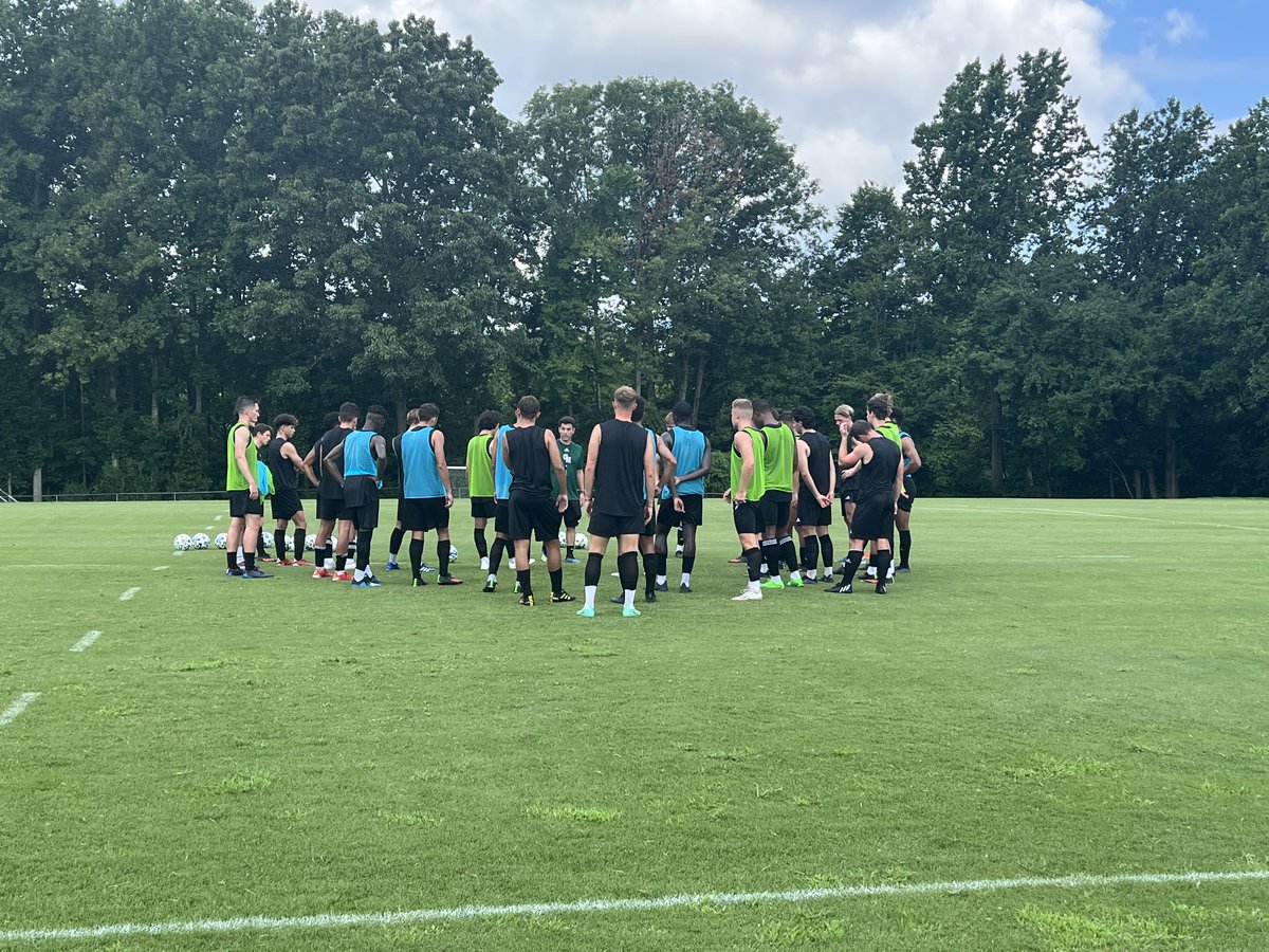 masonmsoc's tweet photo. ⚽️ First practice in the 📚!
Let's Go Patriots! 
#MasonNation https://t.co/TbWCaaD5h8