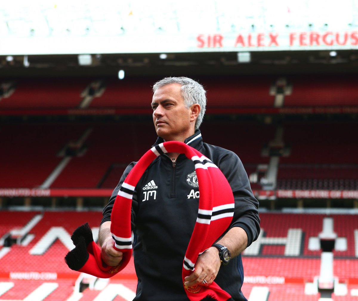 Iconic_Mourinho's tweet photo. José Mourinho: "The Manchester United fans, they know that I gave everything that I could. I won what was possible to win, I didn't win what was not possible to win. I gave everything, I gave my life to the club and my professionalism, like I always do." https://t.co/cBzHTgBbQp