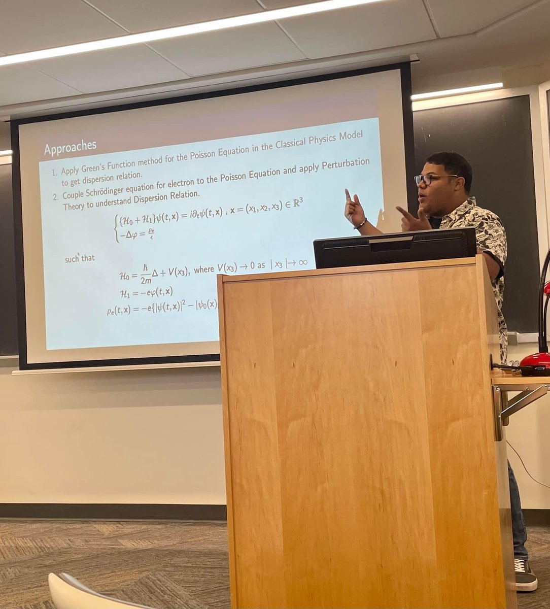 Mathri0's tweet image. Back to Puerto Rico after an awesome summer at the University of Maryland. 

Two months of lots of learning and fun!