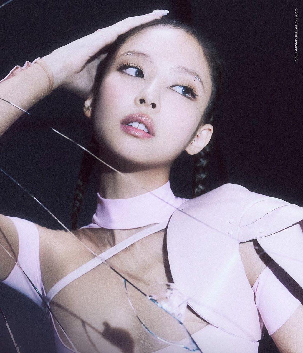 jnkstyle's tweet photo. OH MY GOD JENNIE https://t.co/vM9aKw1fyq
