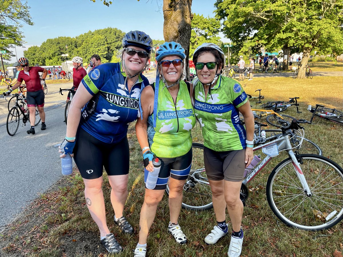 LUNGSTRONGorg's tweet photo. Another @PanMass Challenge for Team LUNGSTRONG is in the books! Last weekend, these athletes cycled various long distances across Massachusetts to raise money for Lung Cancer Research at Dana-Farber Cancer Institute. "Like" this post to help celebrate their accomplishment! 🎉 https://t.co/wb7EeXiVSi