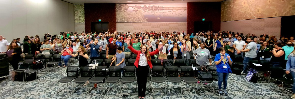 PathtoPinkston's tweet photo. The BAND has Big Dallas ISD energy! We are energized and excited to welcome our students home! ❤️#ImWithTheBAND @MRamirezDISD @LisaAnnVega1 https://t.co/uVan8gDTNc