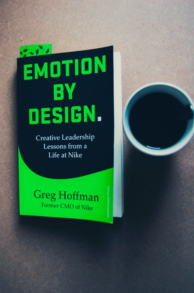 IvorSifiso_Koza's tweet photo. My current read.
This book resonates with my creative side even though it's about leadership.
@g_hoffm, thanks for writing this book. You've given me the reason to pursue my passion even more.
#EmotionByDesign 
#GregHoffman 
#CurrentRead https://t.co/Tc98ocEYvV