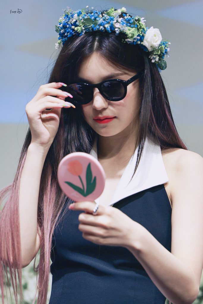 220731 HQ 
🕶️

#YEJI           
#예지           
#ITZY            
#있지