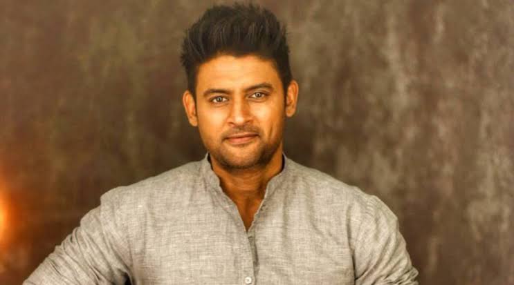 trpnewsofficial's tweet photo. #ExclusiveOnTRPNEWS
Confirmed : #ManavGohil to play the lead opposite #ShwetaTiwari in #BodhiTreeMultimedia Next on @ZeeTV
How excited are you about it? Tell us in the comments. https://t.co/7VOtmAK0GA