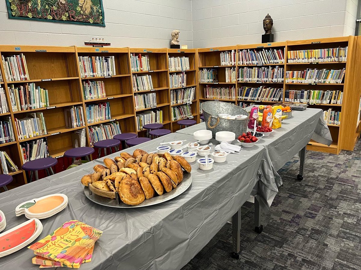 Welcome Back breakfast for the teachers put together by the one and only Danielle Dyer!