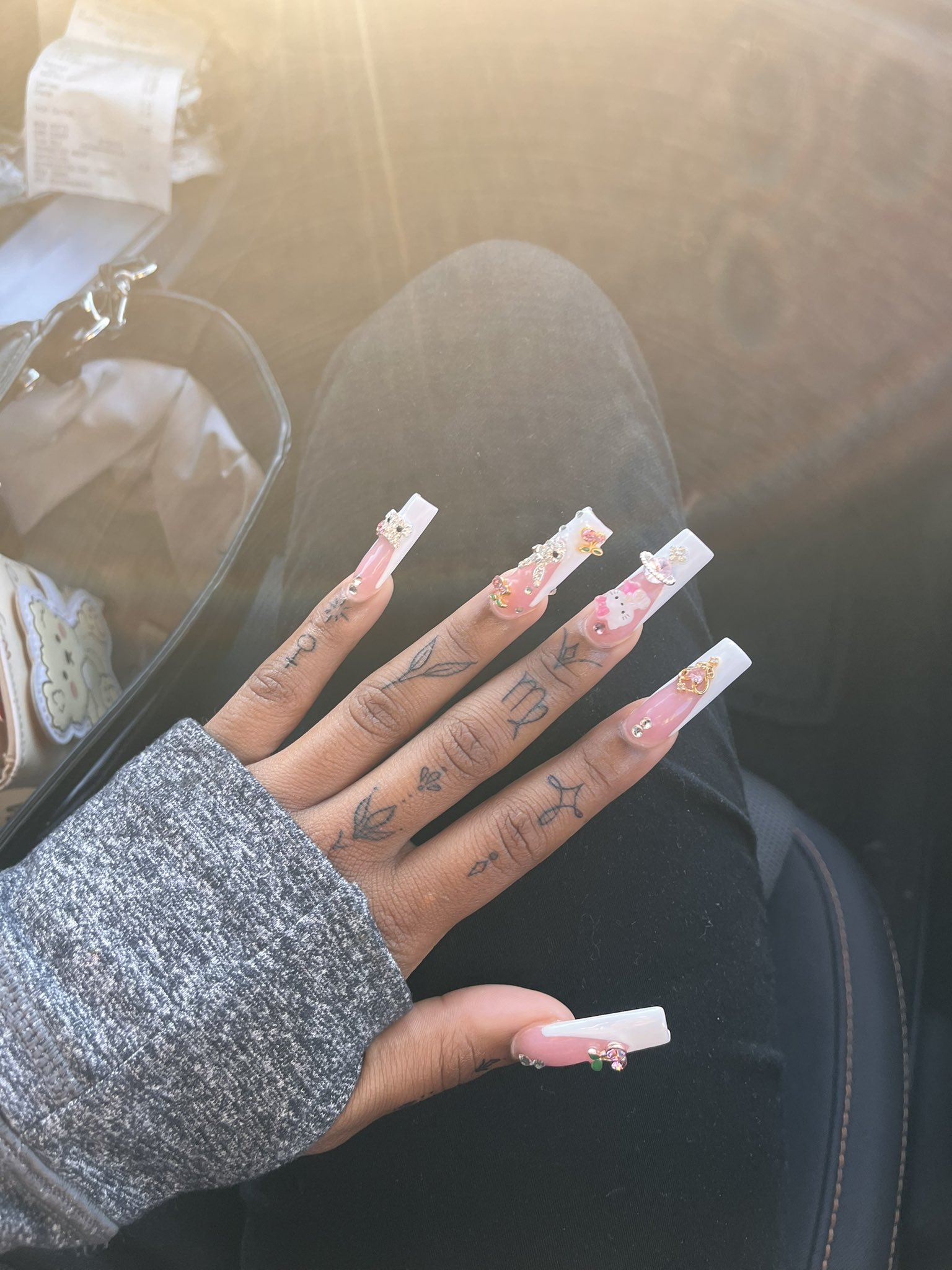 ゚゚seraphic on Twitter my silly girly hand with my silly girly finger tattoos httpstcoNUsgiaNbCr Twitter