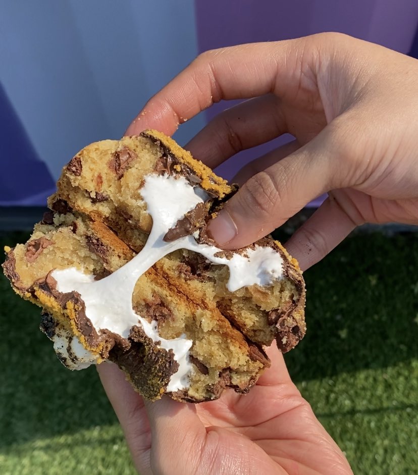 We are celebrating National S’mores Day today. Celebrate it by getting your hands on this delicious treat in a cookie form. 

#NationalSmoresDay #smores #cookies #toronto #torontofood