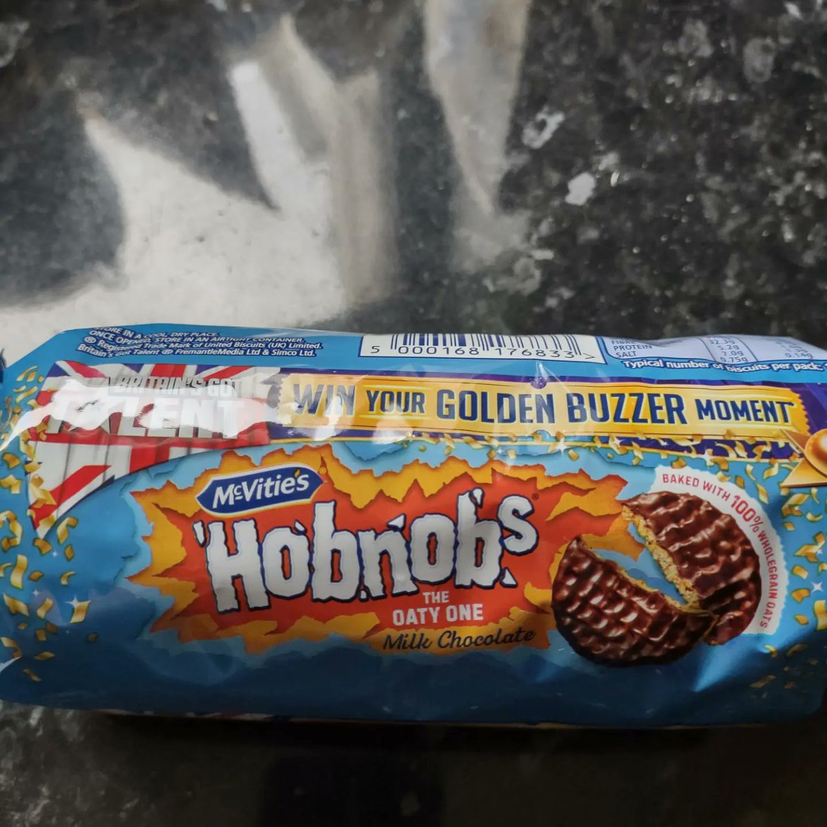 Chocolate Hobnob Porter, 5%ABV, coming to <a href="/pilotofmumbles/">thepilot</a> this weekend. To be served with complementary garnish while stocks last.....