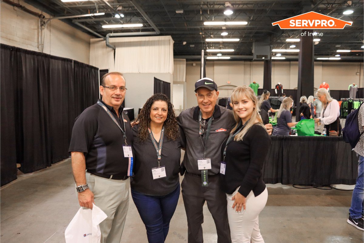 ServproIrvine's tweet photo. #SERVPROFAM for the win! We are #oneteam 💪 #servproirvine https://t.co/46aC2fUAue