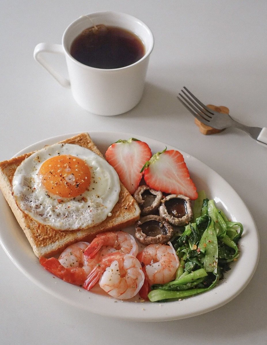 Mia0912S's tweet photo. Increasingly, I enjoy waking up early because not only do I have enough time to exercise, but I can eat breakfast alone

#WhatsApp 
#heartattack 
#Breakfast https://t.co/P4hJ5cR02j