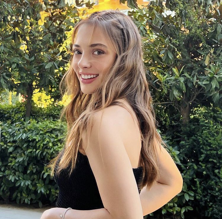 Çok ♥️

ParlayanStar RabiaSoytürk