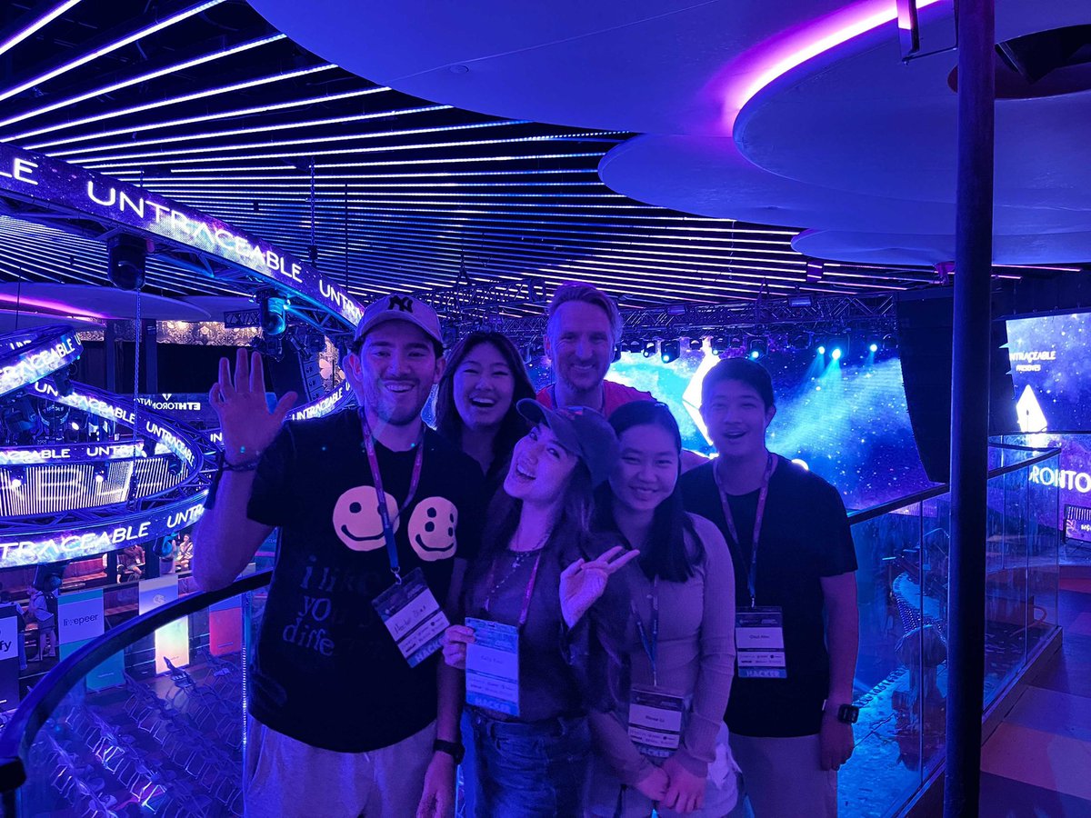 🚨 EPIC HACKERS ALERT! 🚨

Our Director of DevX @therealjpmiller and his team have just been told that they are going to the #ETHToronto semifinals! 👏👏👏

Reach squad for the win! 🔥

#hackathon #web3 #blockchain #developers #javascript #solidity #ethereum