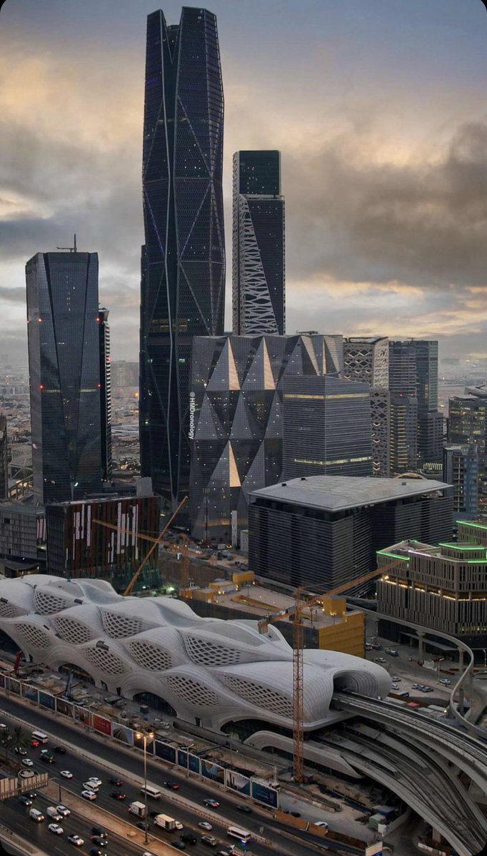 غدًا  هو اعلان اكبر حدث ثقافي في العالم 
والسعودية المرشح الاول للفوز 🇸🇦..

" الدرعية مرجع العالم باذن الله "❤️‍🔥😍

  #الرياض_إكسبو2030