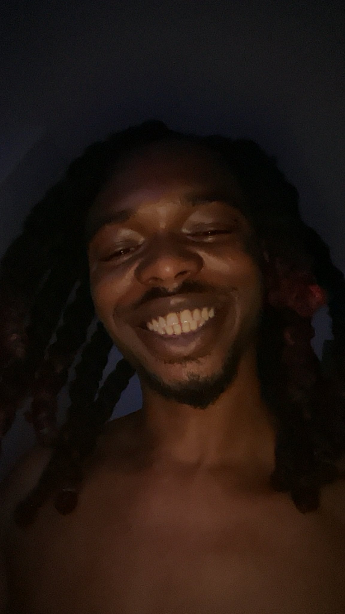 1 pic. I was drunk as shit yesterday😭😭 https://t.co/wEgtKEOrY9