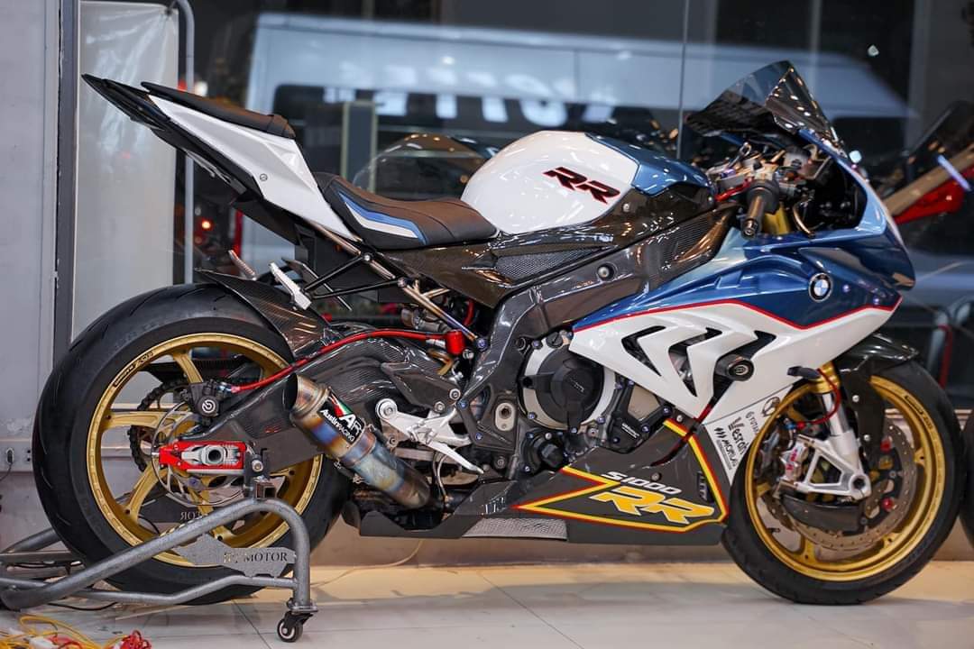 Cái gì ở yên thì dễ nắm, giòn thì dễ vỡ, nhỏ thì dễ phân tán. 

Chúc cả nhà ngày mới an lành! 😋🥰
#X #pkl #motorsports #motorpkl #bmw