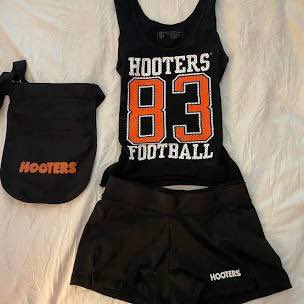 DemeloStarek's tweet photo. The Hooters dance video will be out soon 
Need all your love and support’s Good people let’s make the best for Christmas 

#Promoters are welcome to my DM 🙏☮️🌹 💃 💃 🕺 https://t.co/XUHFnDo2mJ