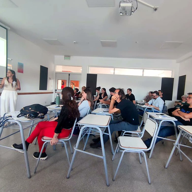 CONGRESO ARG DE ESTUDIOS SOCIALES DE LA CIENCIA Y LA TECNOLOGÍA

Hoy presenté la trayectoria del Sistema Prov de Ciencia, Tecnología e Innovación de Sta Fe con el trabajo "Políticas subnacionales de CTI para el desarrollo socioeconómico local: aprendizajes de la Prov. de Sta Fe"