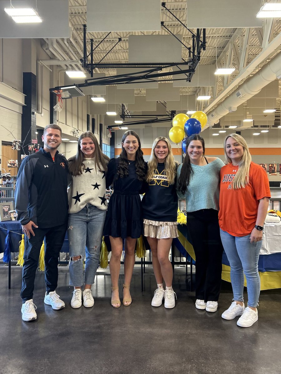 Congratulations to our seniors, <a href="/KinsleyHigdon/">Kinsley Higdon</a> and <a href="/alindsey_25/">Abby Lindsey</a> , on their signings today! We are so proud of the both of you and looking forward to a terrific senior season with you! Go Bears!!