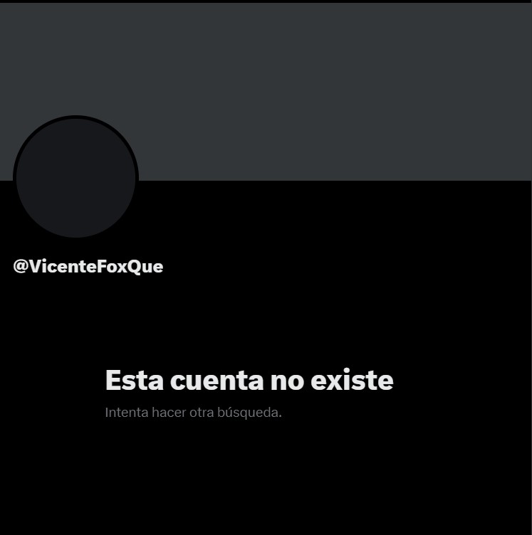 ChumelTorres's tweet photo. Lo rompieron.

Descanse en INRI. https://t.co/n8rU8GOtJo