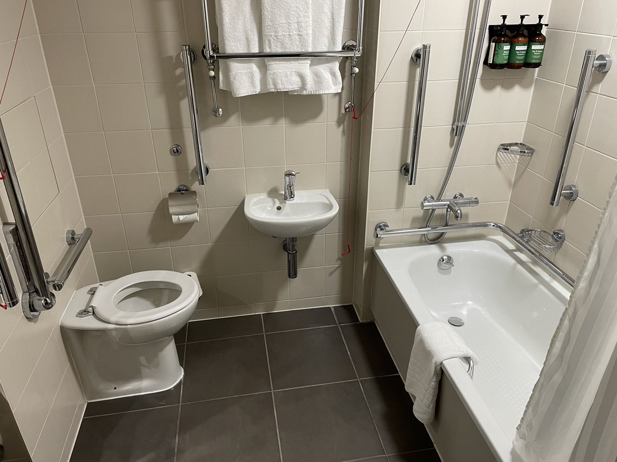 Prof Dunc Cameron 🏳️🌈♿️ 🐝 tweet media