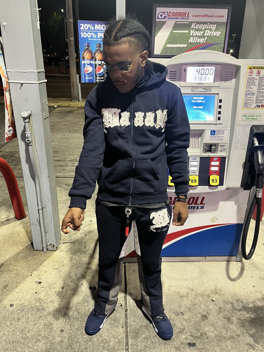 1AbmHunch0's tweet photo. These🥷🏾’s Ain’t Opps They Broke & Hating💯IK They Mad Watching So I Put It In They Faces💸✨#ABMMLT🐍🩸 #FreeDa🏄🏽♂️💤💙
#LLAMN🛝🫠♾️
#MurdaBusiness😤💔🩸🌪️♾️ https://t.co/fxAkmGh8jX